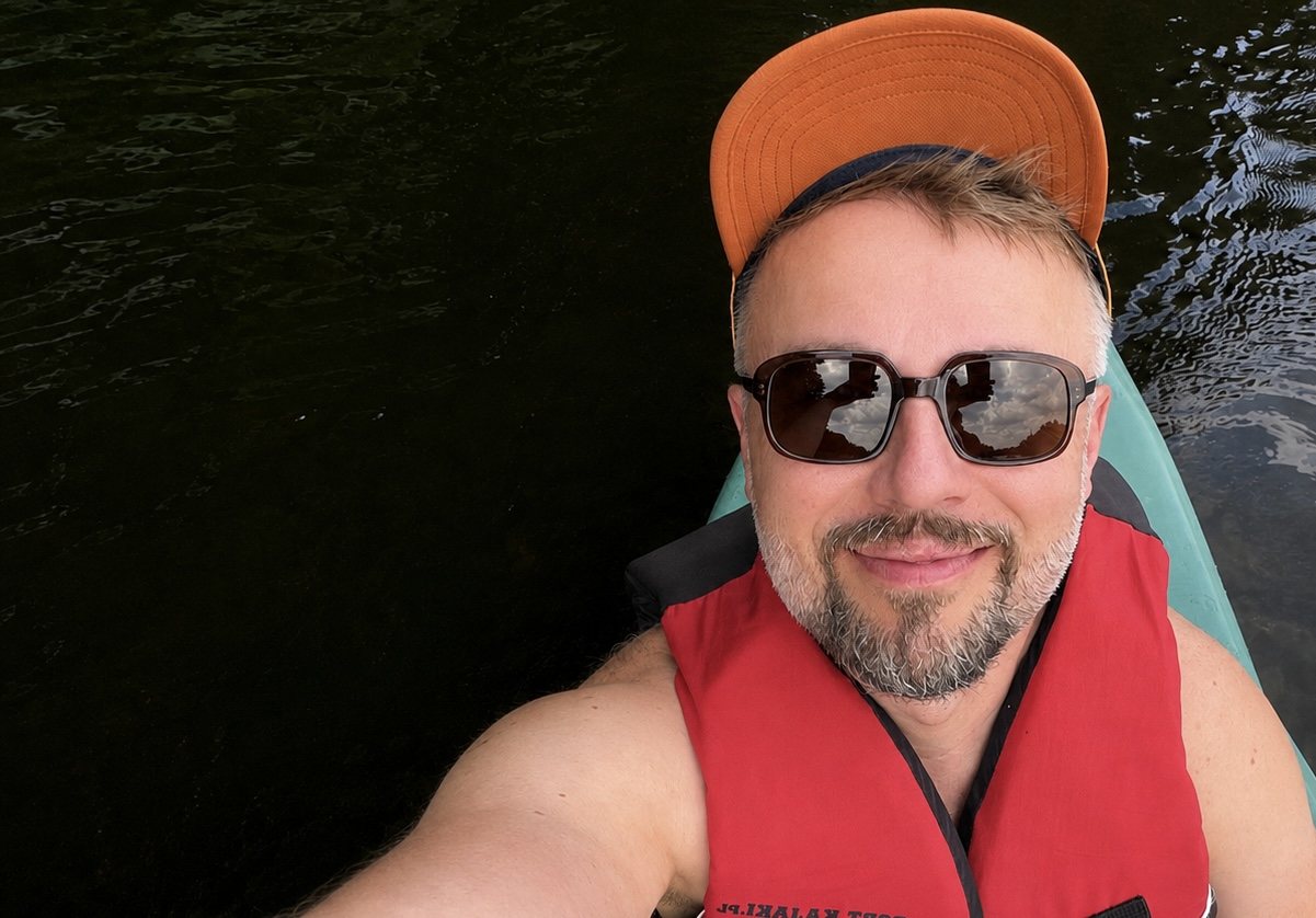 Karol, the creator of Stan Wody, in a kayak